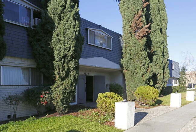 Building Photo - 2939 Old Almaden Rd