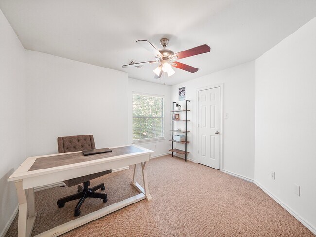 Building Photo - 78 Blue Creek Ct