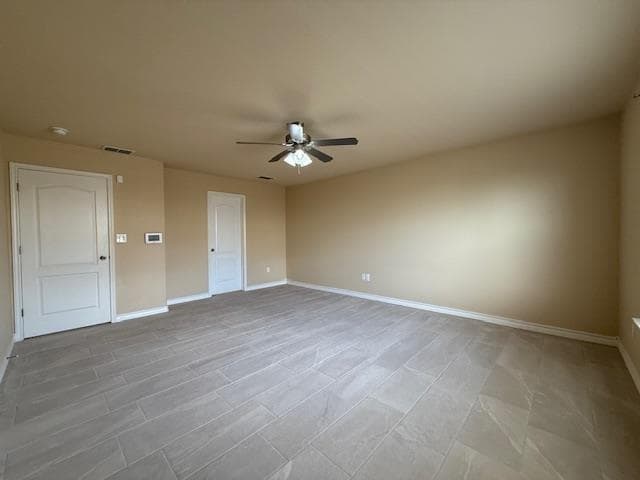 Building Photo - 303 Ladera Dr
