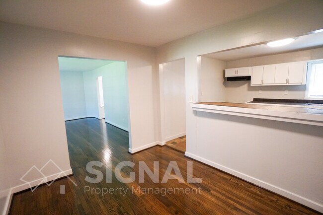 Building Photo - 1209 Lynn Acres Dr