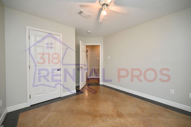 Building Photo - Three Bed, Two Bath Home in Ruston!