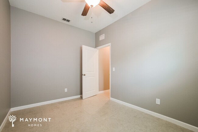 Building Photo - 2648 Island Walk Dr