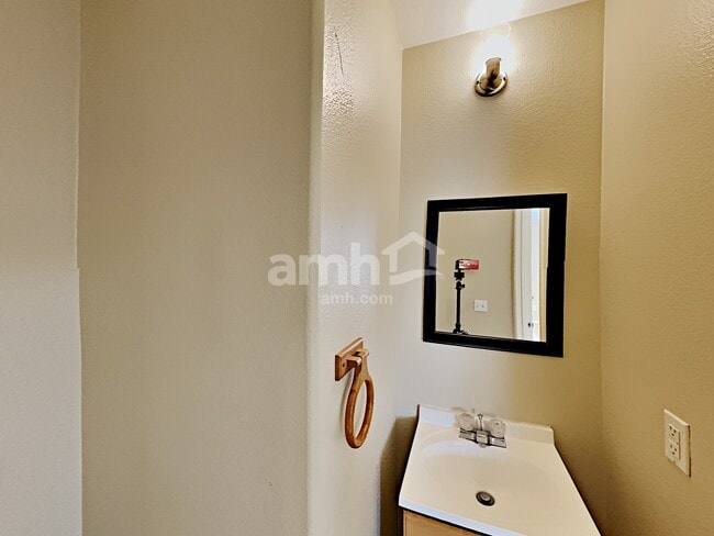 Building Photo - 4846 E Orchard Grass Dr