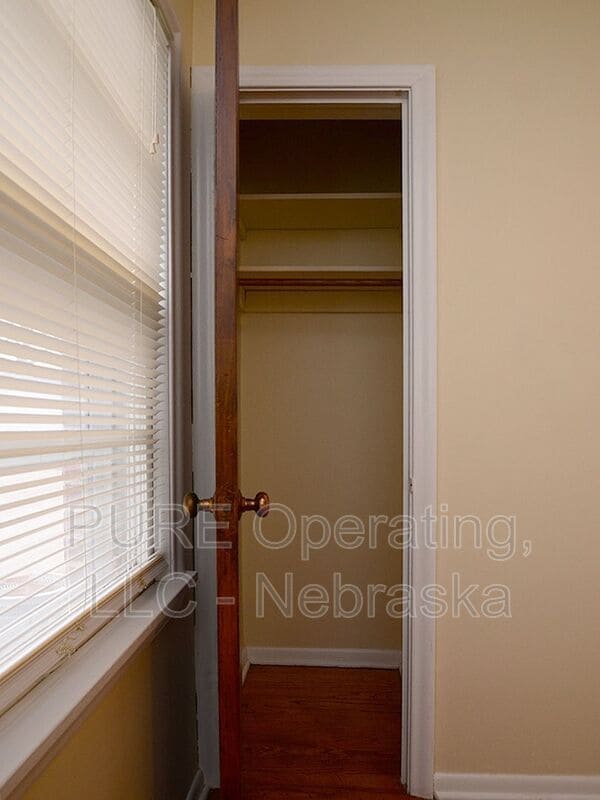 Building Photo - 210 N 32nd Ave