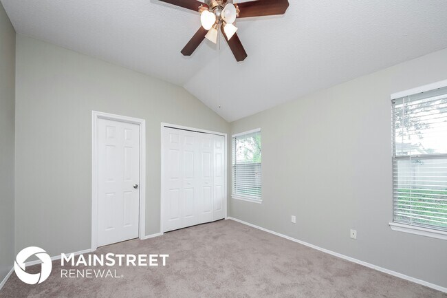 Building Photo - 1728 Dorset Dr