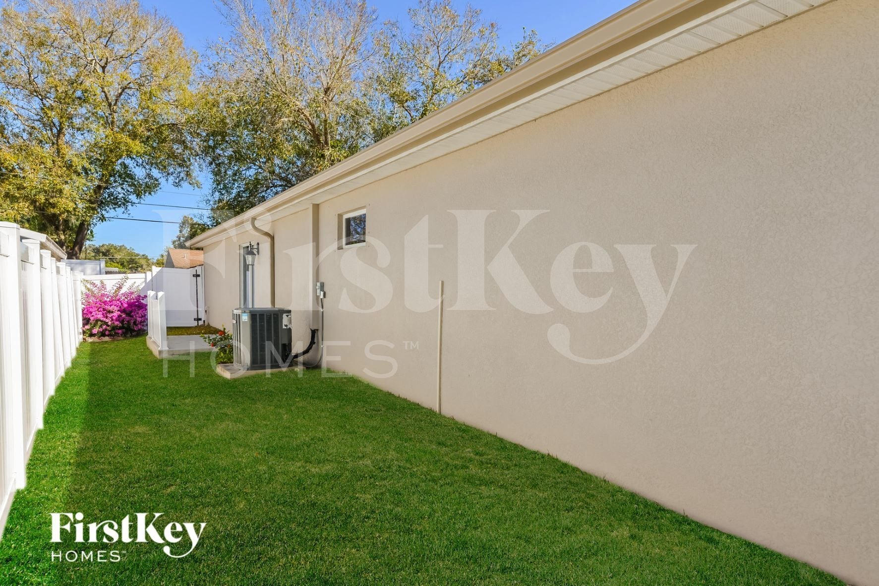 Building Photo - 92 Stanford Rd