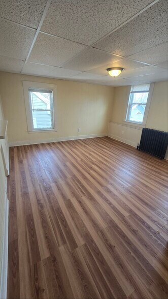 Building Photo - 27 Union St