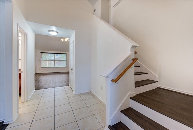 Building Photo - 5010 Moss Garden Ln