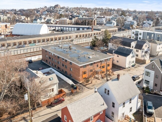 Building Photo - 14 Murdock St