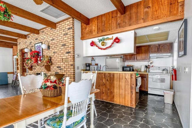 Building Photo - 4414 Spicewood Dr