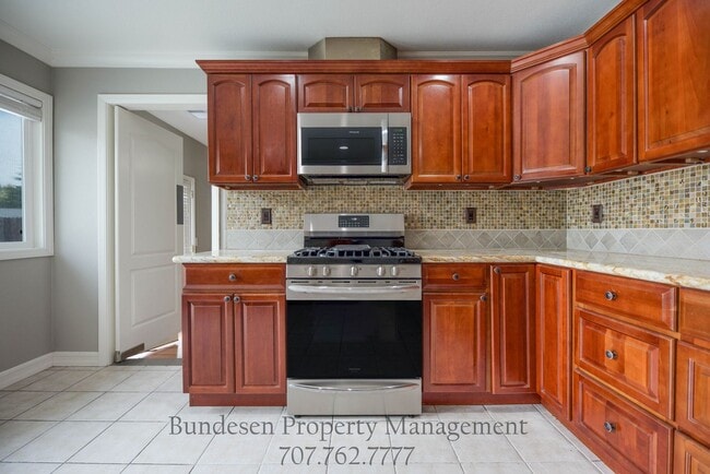 Building Photo - 746 Bonnie Ave