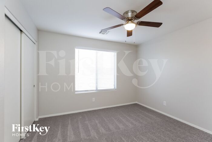 Building Photo - 15447 W Yucatan Dr