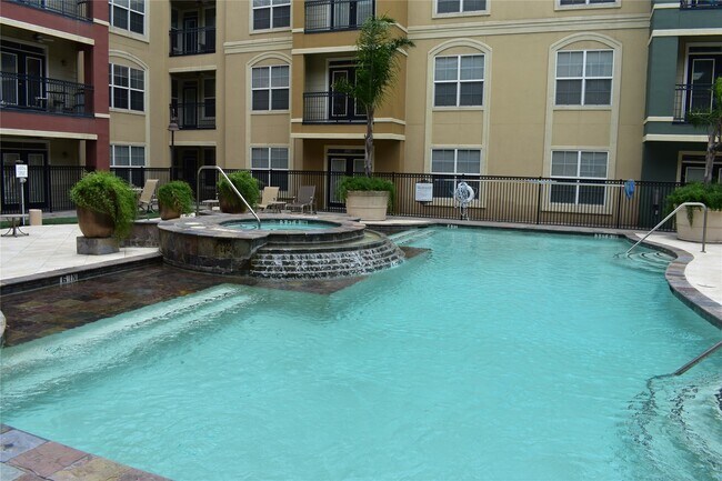 Building Photo - 1711 Old Spanish Trl