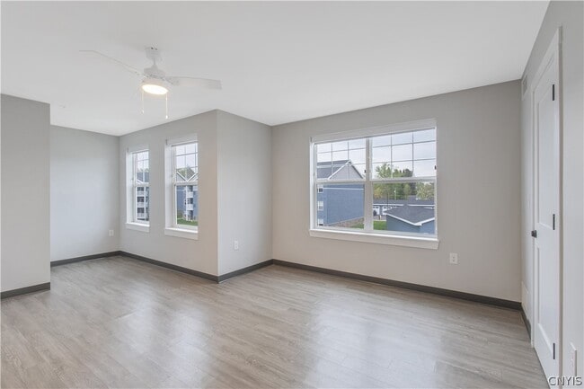 Building Photo - 11 Loso Dr