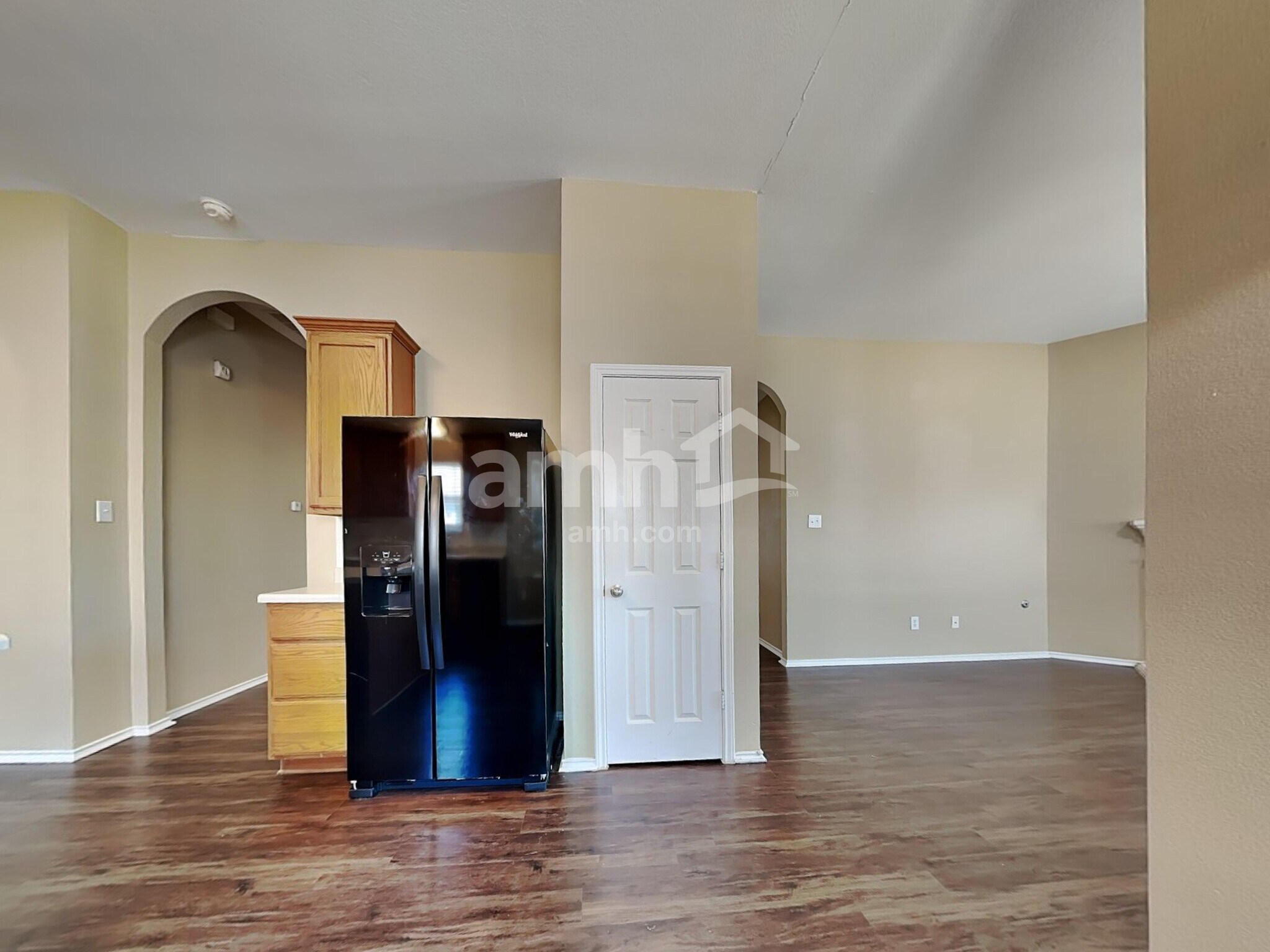 Building Photo - 265 Firwood N