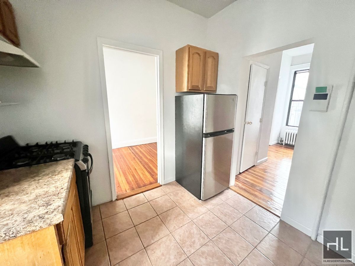 Building Photo - YORK AVENUE