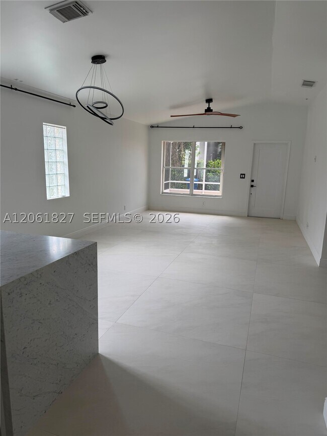 Building Photo - 5563 NW 125th Terrace