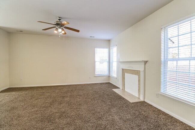 Building Photo - 16105 Long Talon Way