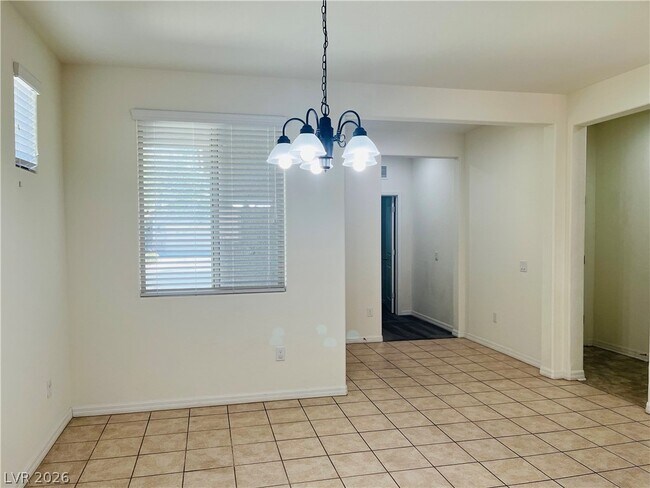 Building Photo - 7133 Manolo St