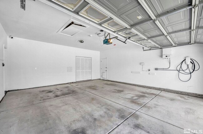 Building Photo - 6015 Stillmeadow Dr