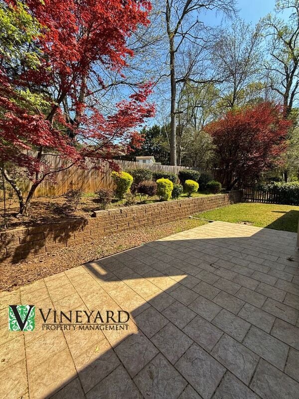 Building Photo - 3313 Hidden Trail Rd SE