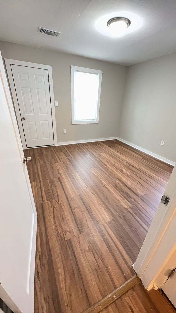 Building Photo - Spacious 4 Bedroom / 2 Bath Home – Fully Updated – Open To Section 8