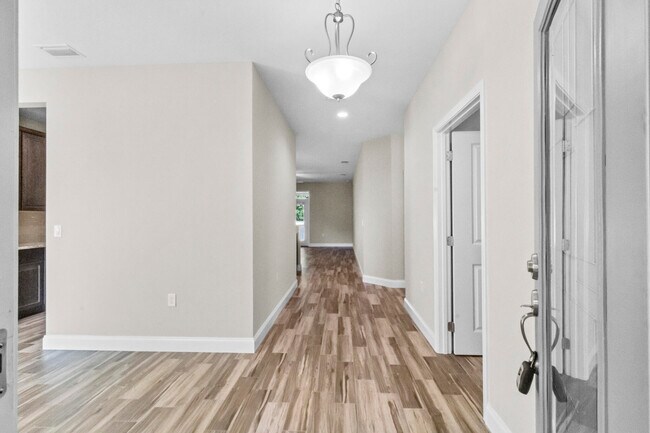 Building Photo - 949 Kenzie Ln