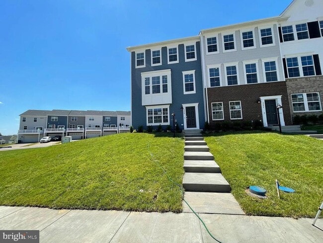 Building Photo - 2244 Barhill Wy