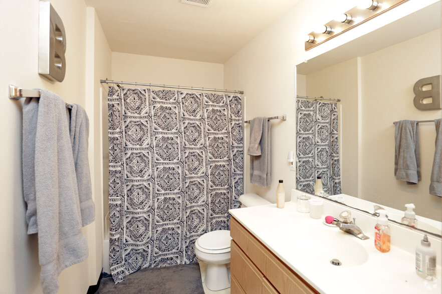 Bathroom - Total Property Management 134 Campus