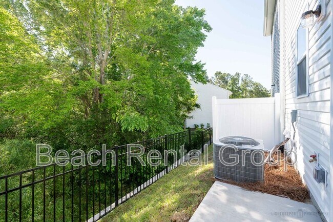 Building Photo - 209 Banbury Ln