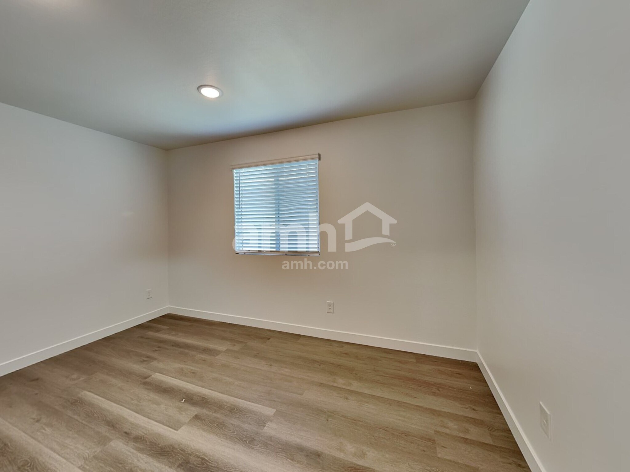 Building Photo - 12627 W Adair Dr