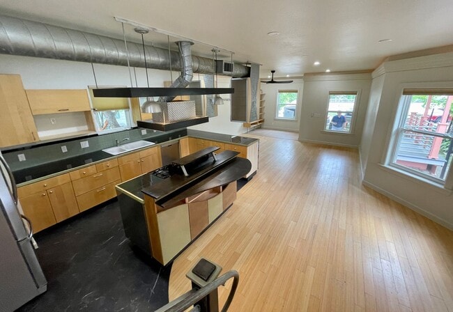 Building Photo - 4718 Depew Ave