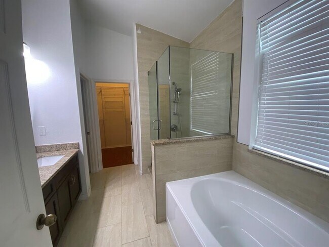 Building Photo - 11744 Holly Creek Dr
