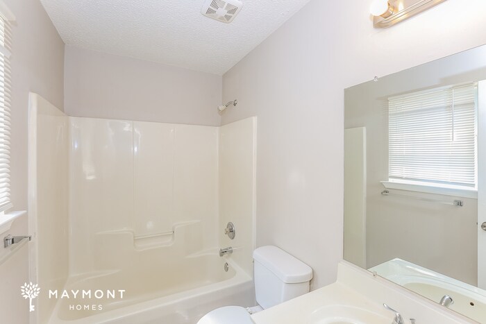 Building Photo - 1705 Taylor Ave