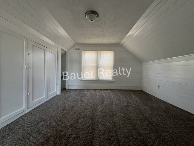 Building Photo - Renovated Three Bedroom Home