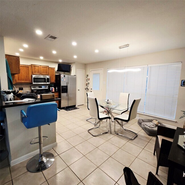Building Photo - 3722 Westheimer Pl Dr