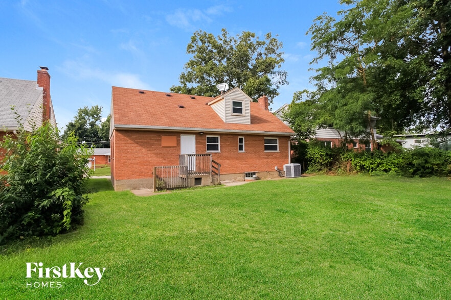 Building Photo - 2741 Jonrose Ave