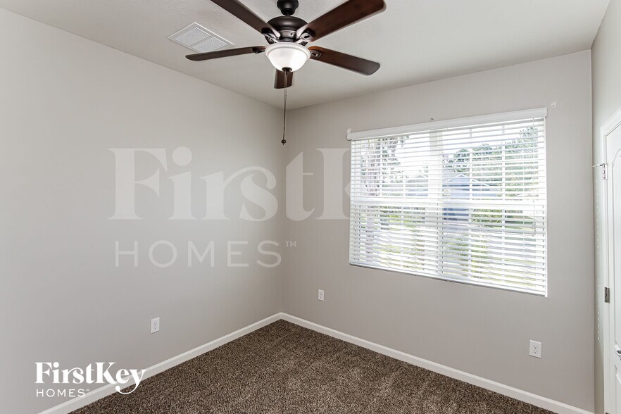 Building Photo - 740 Remington Green Dr SE