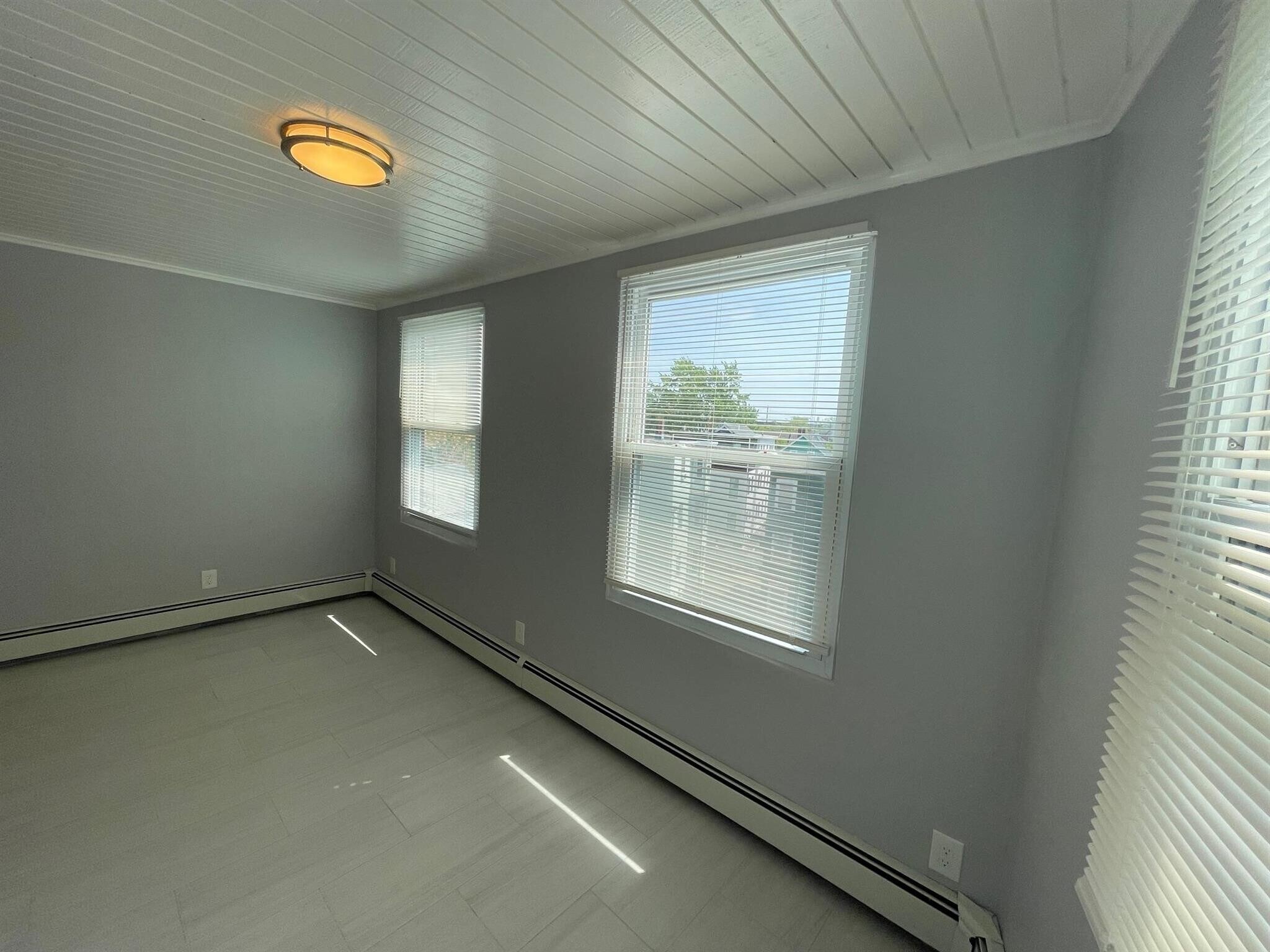 Building Photo - 356 Somerville Ave