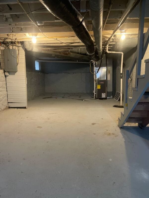 Building Photo - 931-933 E. Whittier Street