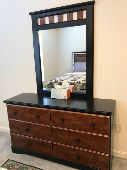 Building Photo - 7248 English Dr