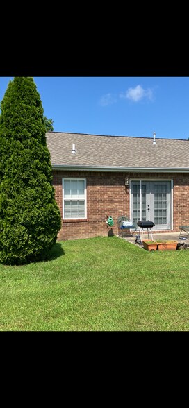 Building Photo - 905 Bagwell Dr