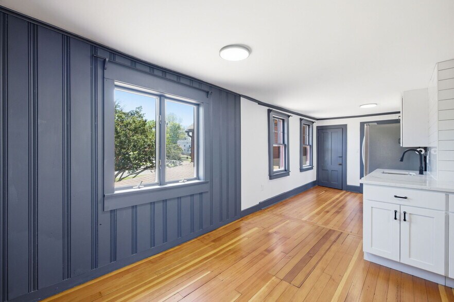 Building Photo - 883 Worthington Rdg