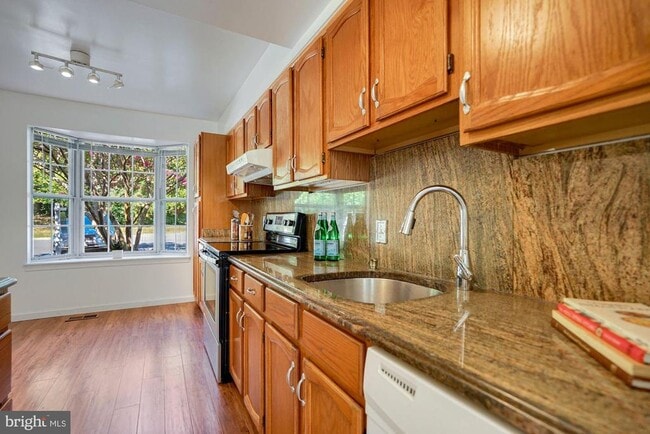 Building Photo - 6356 Shaundale Dr