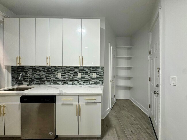 Building Photo - 124 74th St