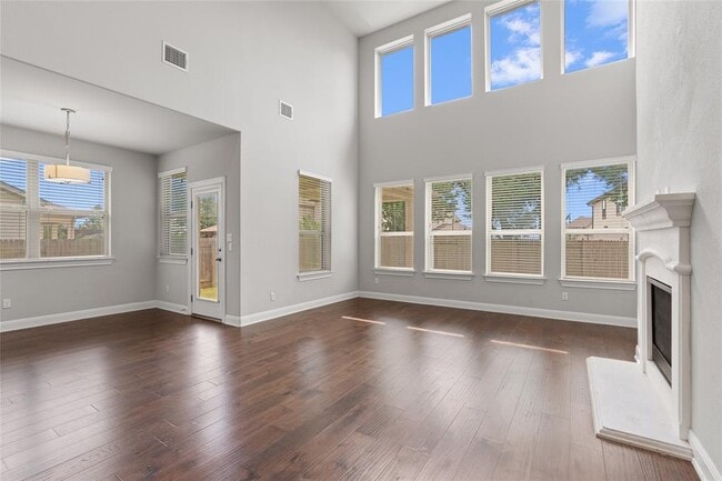 Building Photo - 15601 Cabrillo Way