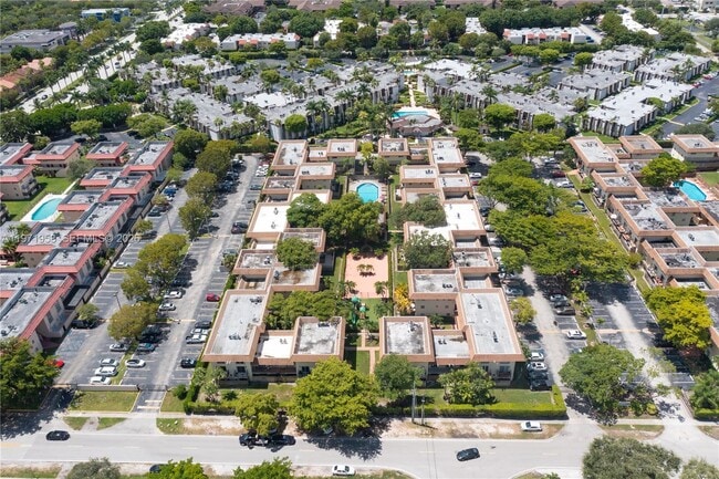 Building Photo - 8650 SW 109th Ave