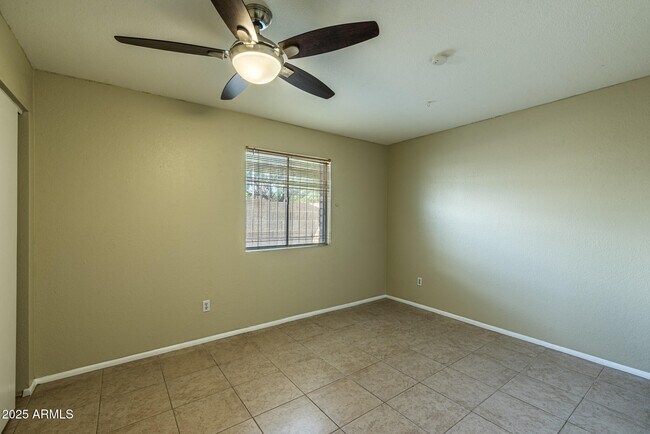 Building Photo - 4541 E Pershing Ave