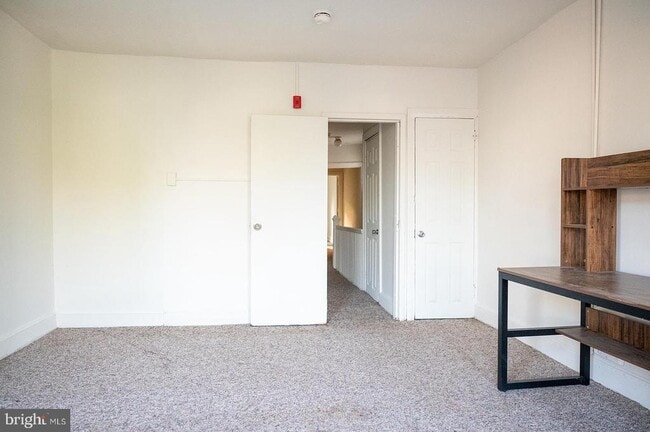 Building Photo - 835 E Chelten Ave