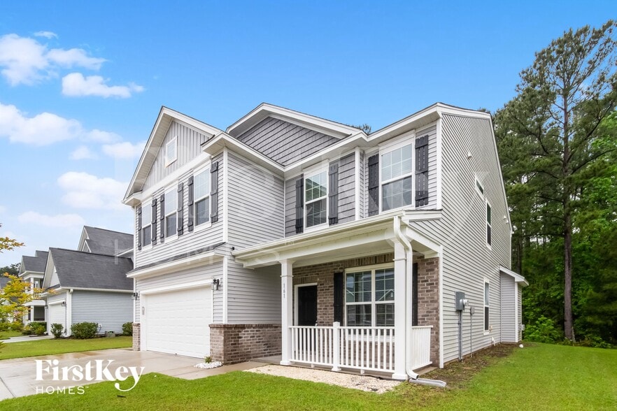 Building Photo - 161 Vango Dr